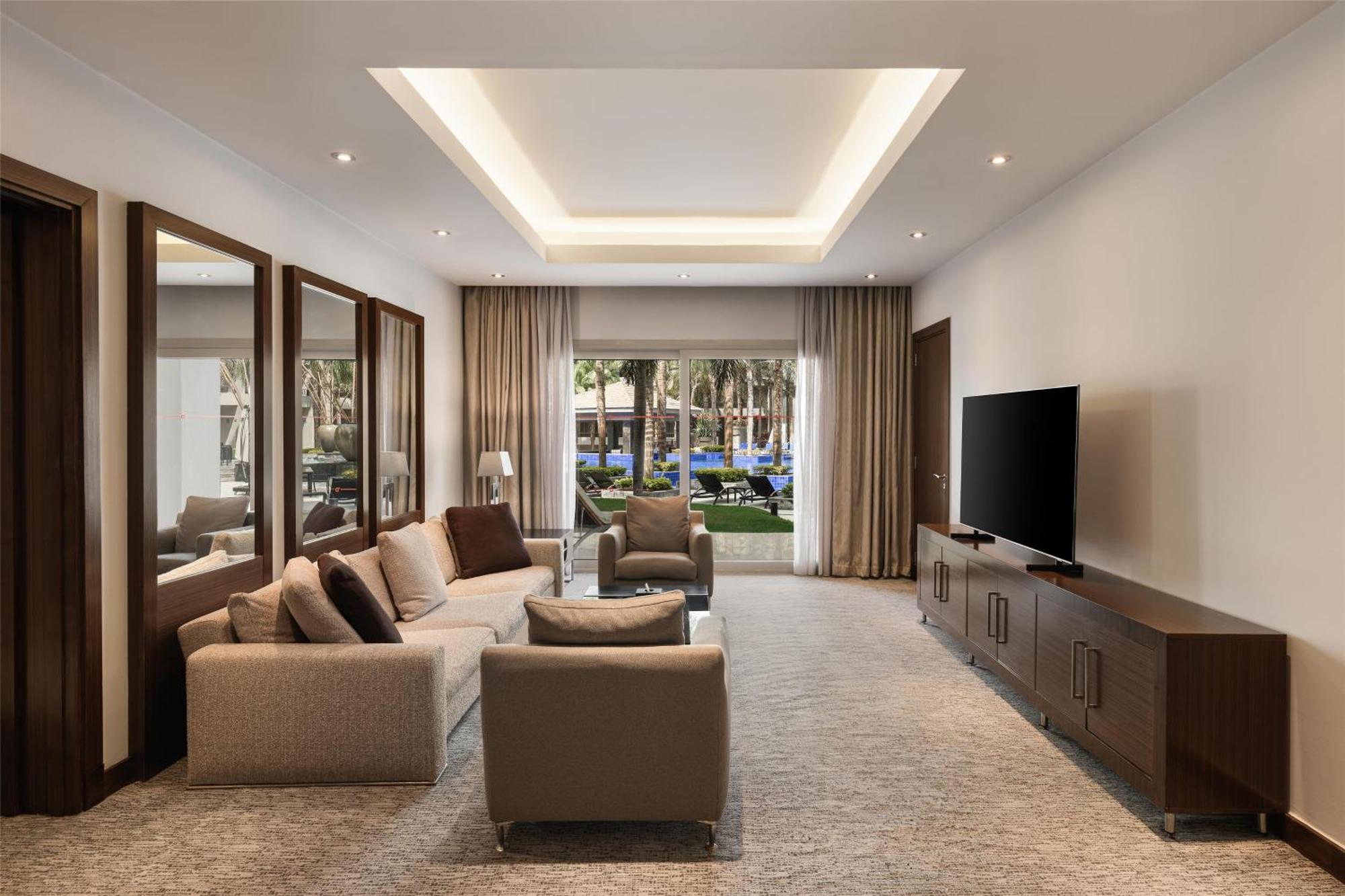 Dusit Suite