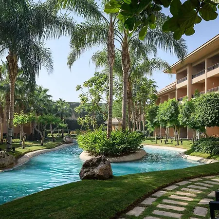 Dusit Thani Lakeview Cairo-2
